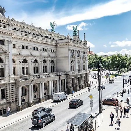 Opera House 2 Apartment