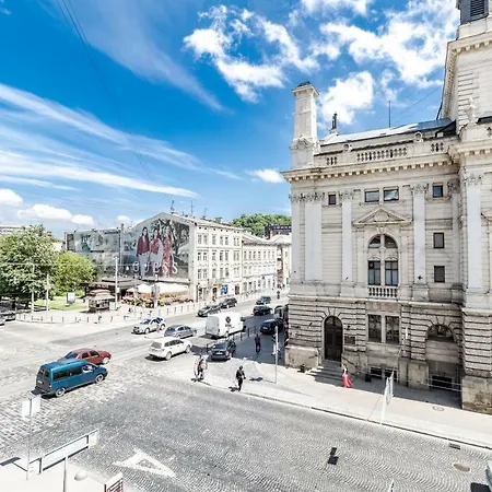 Opera House 2 *